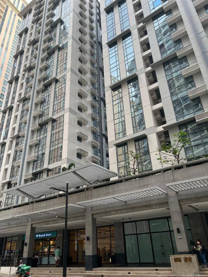 Condotel In Venice Grand Canal Mall Taguig Exteriör bild